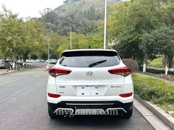 2018 Hyundai Tucson 1.6T automatic only buying & shipping