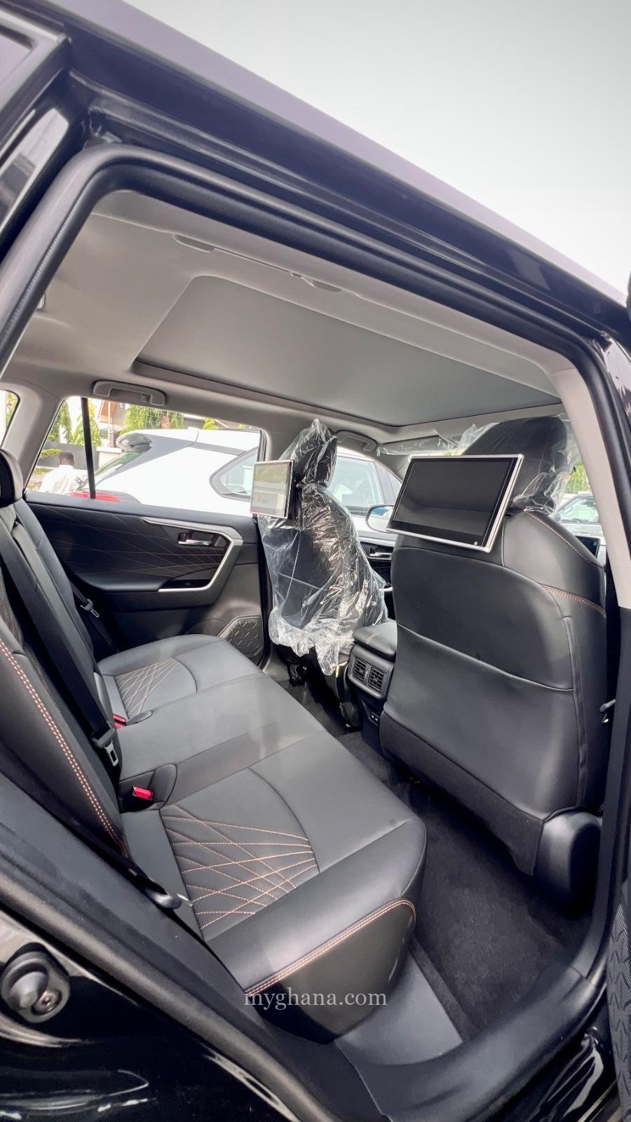 Toyota RAV 4 2025