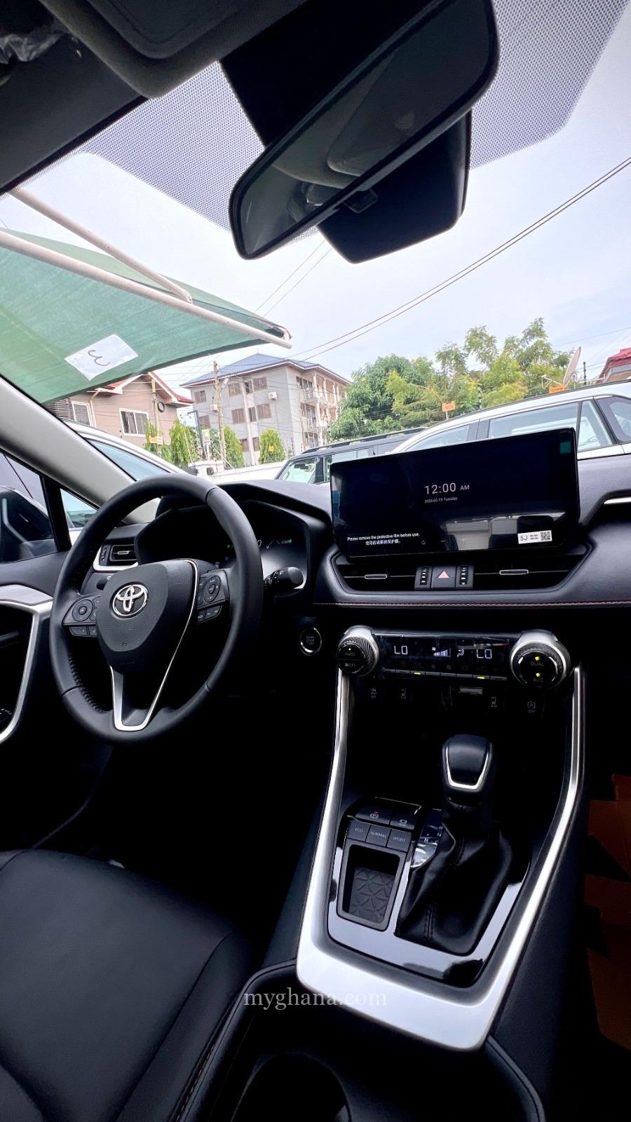 Toyota RAV 4 2025