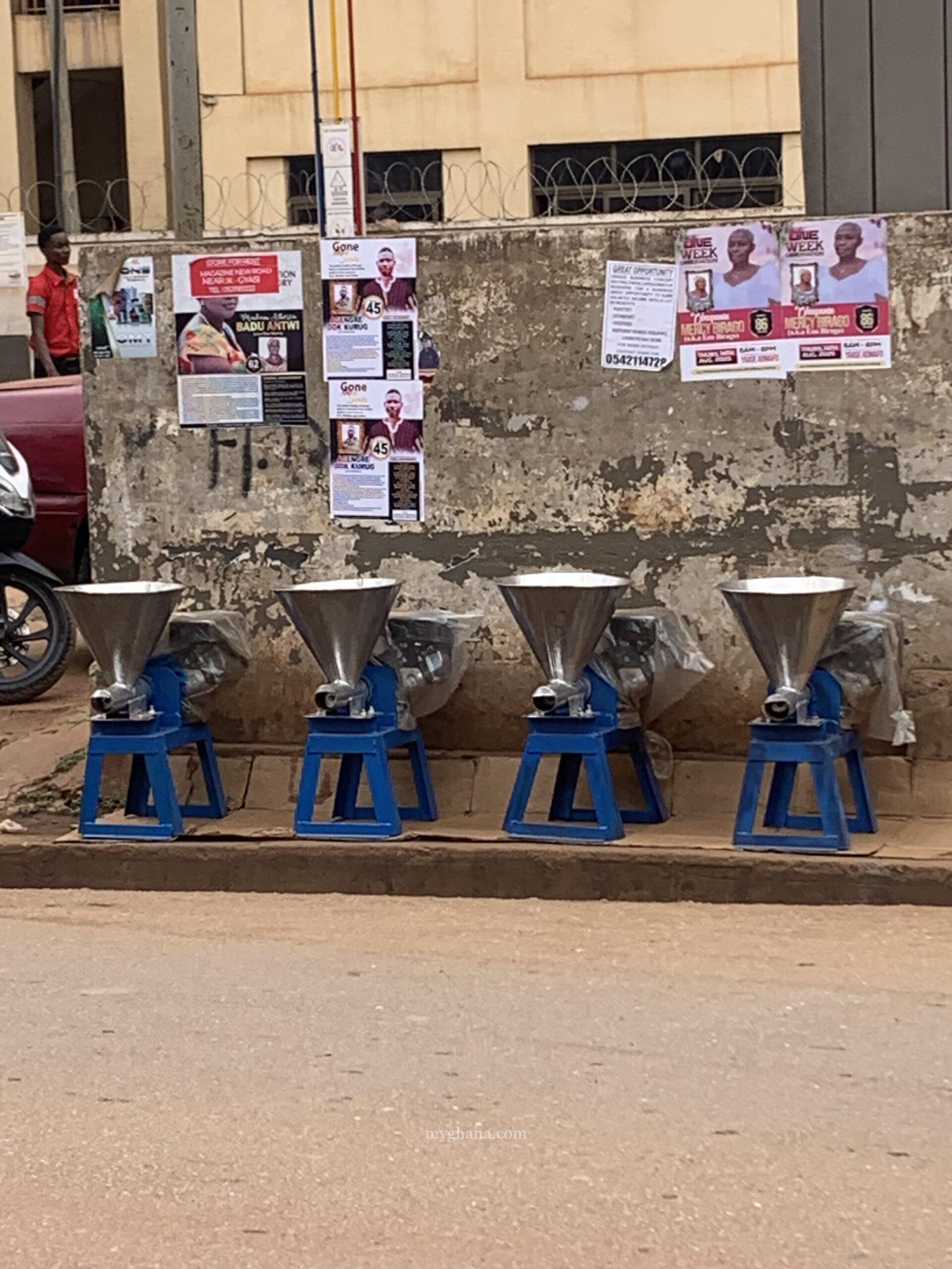 Fufu and pepper pounding machine