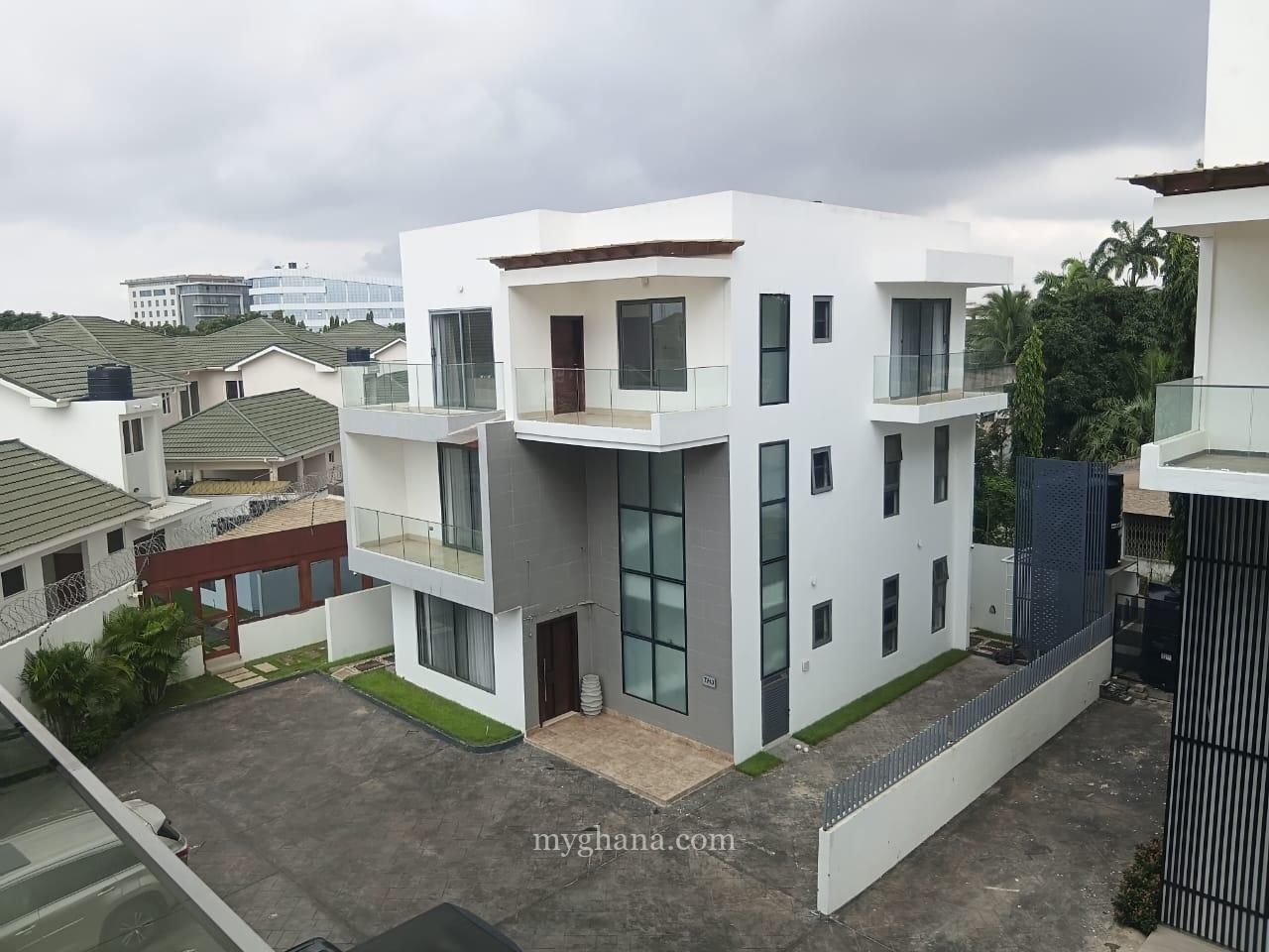 Furnished 4 bed townhouse to let at Cantonments near the US Embassy, Accra