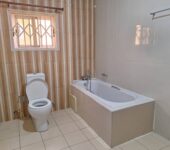 5 bedroom townhouse to let at Cantonments near GIS, Accra