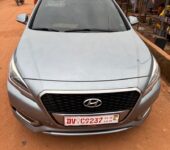 2016 Hyundai LF Sonata Hybrid S/KEY