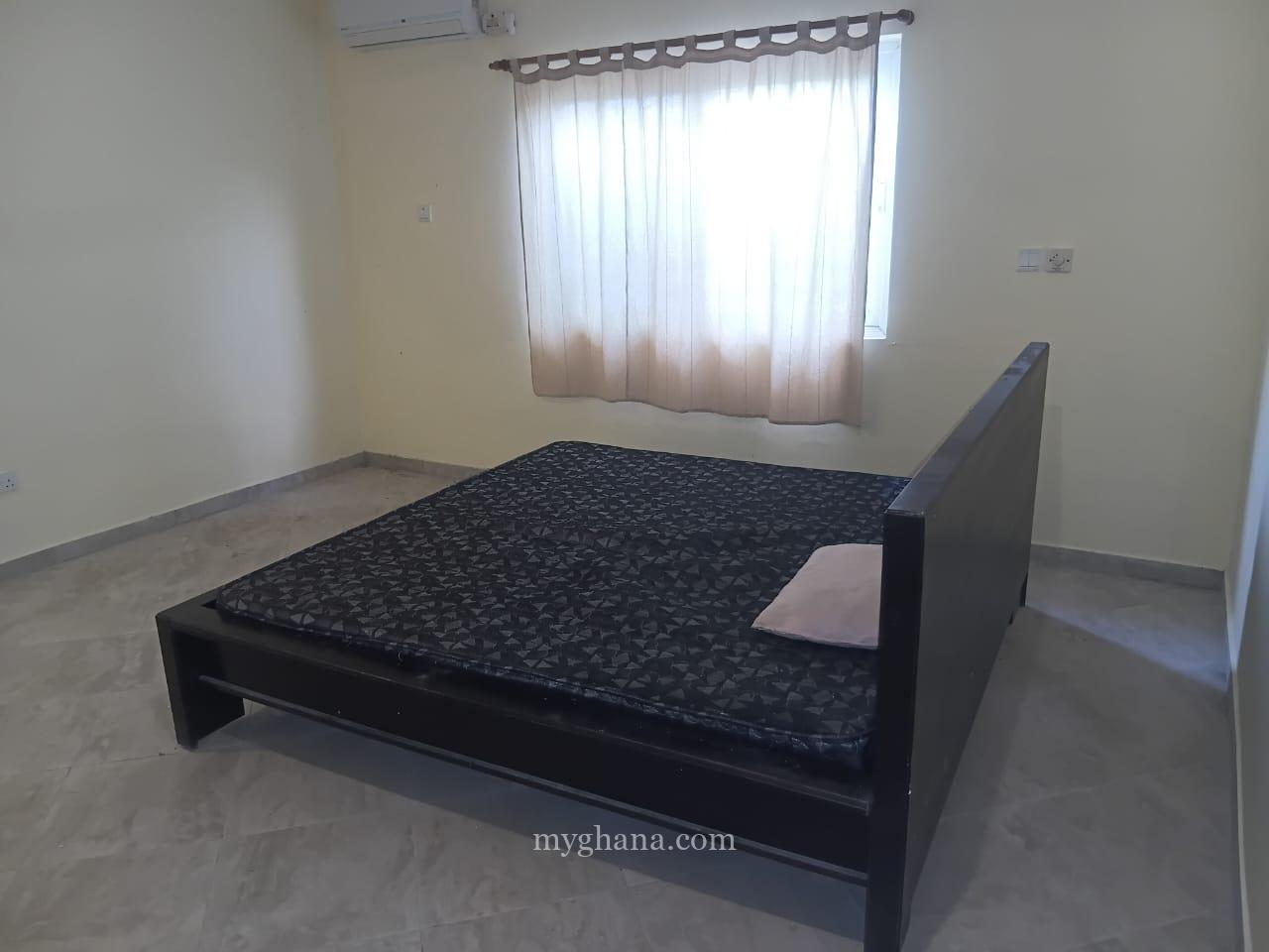 6 bedroom furnished house with large garden and trees to let at New Ningo