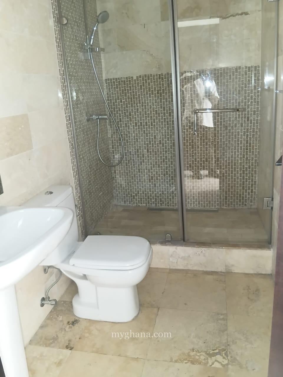 4 bedroom townhouse to let at Cantonments near the US Embassy, Accra