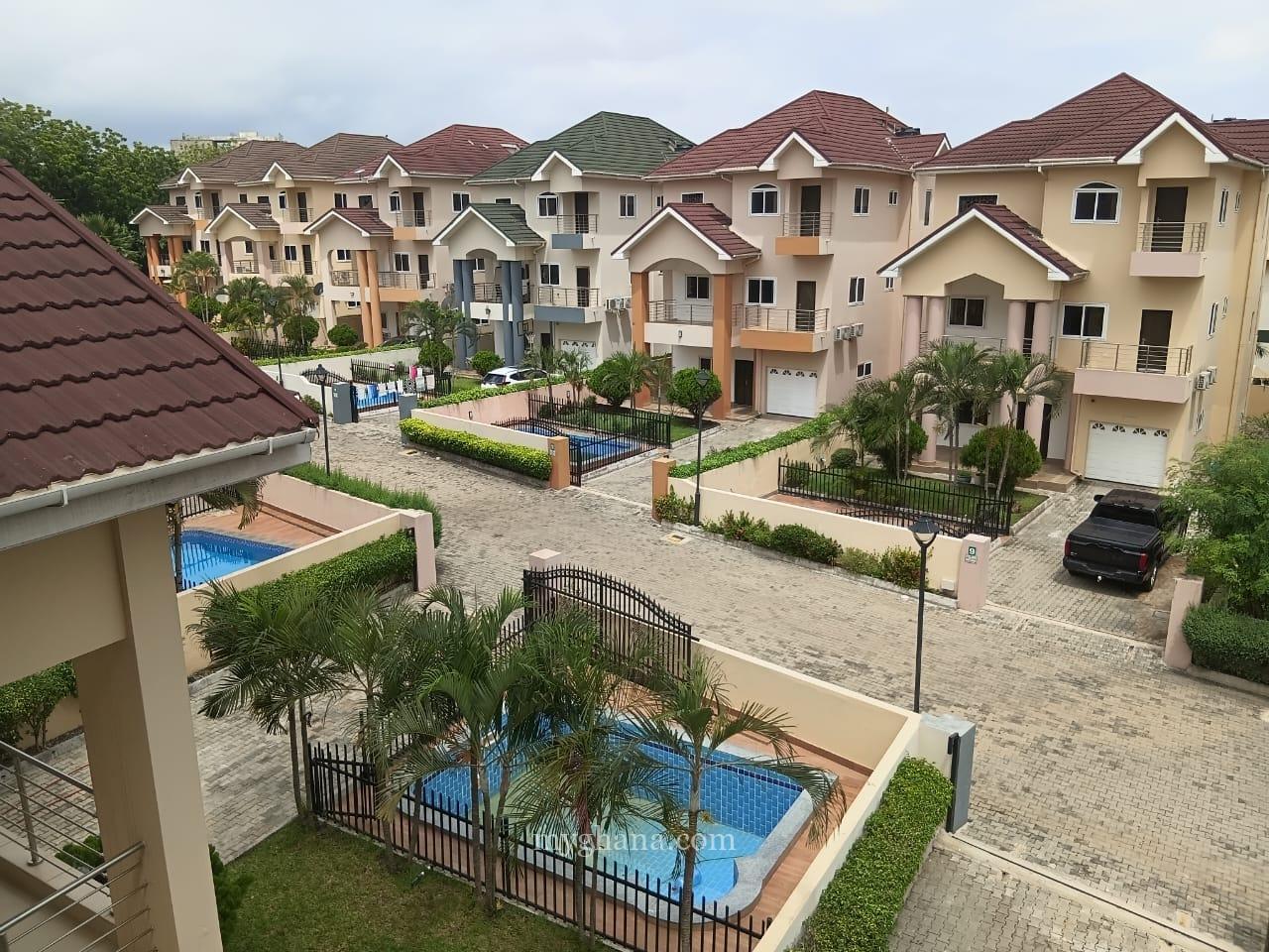5 bedroom townhouse to let at Cantonments near GIS, Accra
