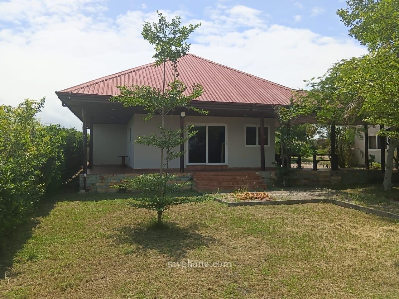6 bedroom furnished house with large garden and trees to let at New Ningo
