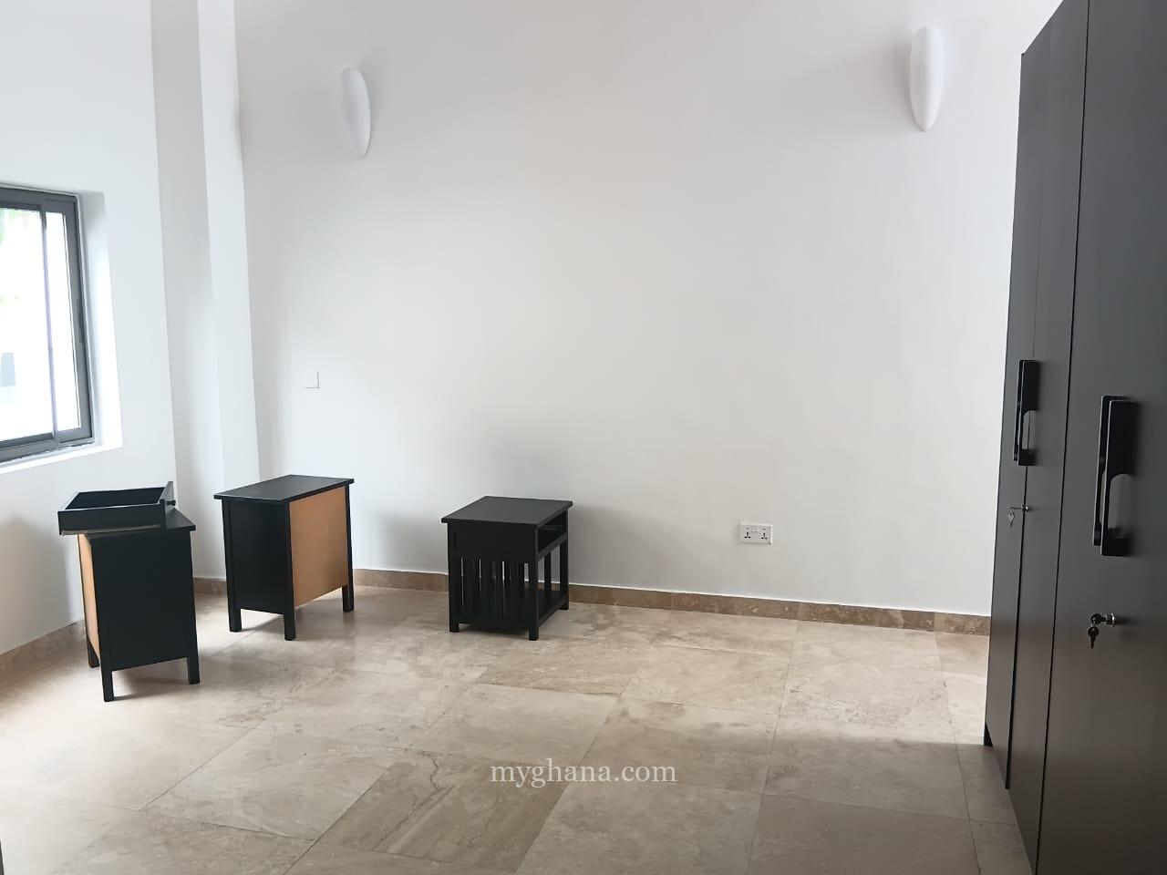 4 bedroom townhouse to let at Cantonments near the US Embassy, Accra