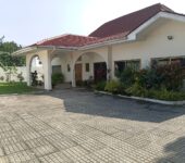 Three bedroom house with a pool and garden to let at East Legon, Accra