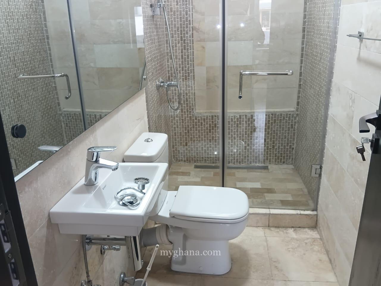 4 bedroom townhouse to let at Cantonments near the US Embassy, Accra