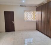 5 bedroom townhouse to let at Cantonments near GIS, Accra