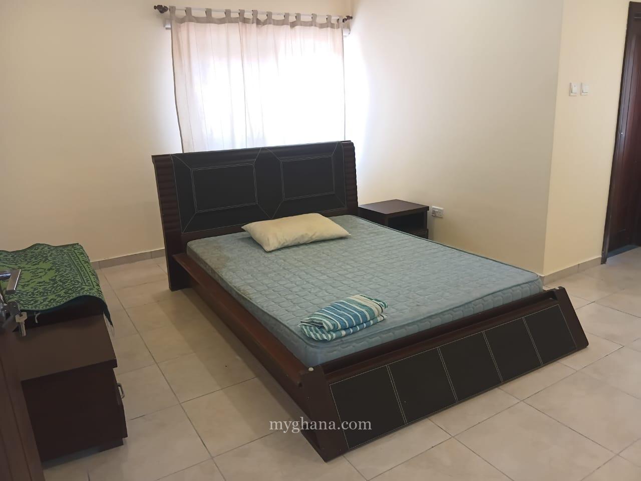 6 bedroom furnished house with large garden and trees to let at New Ningo
