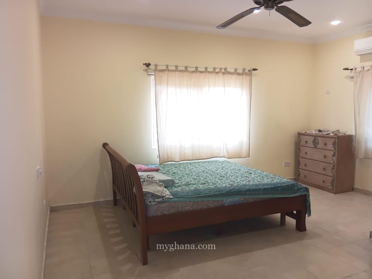 6 bedroom furnished house with large garden and trees to let at New Ningo