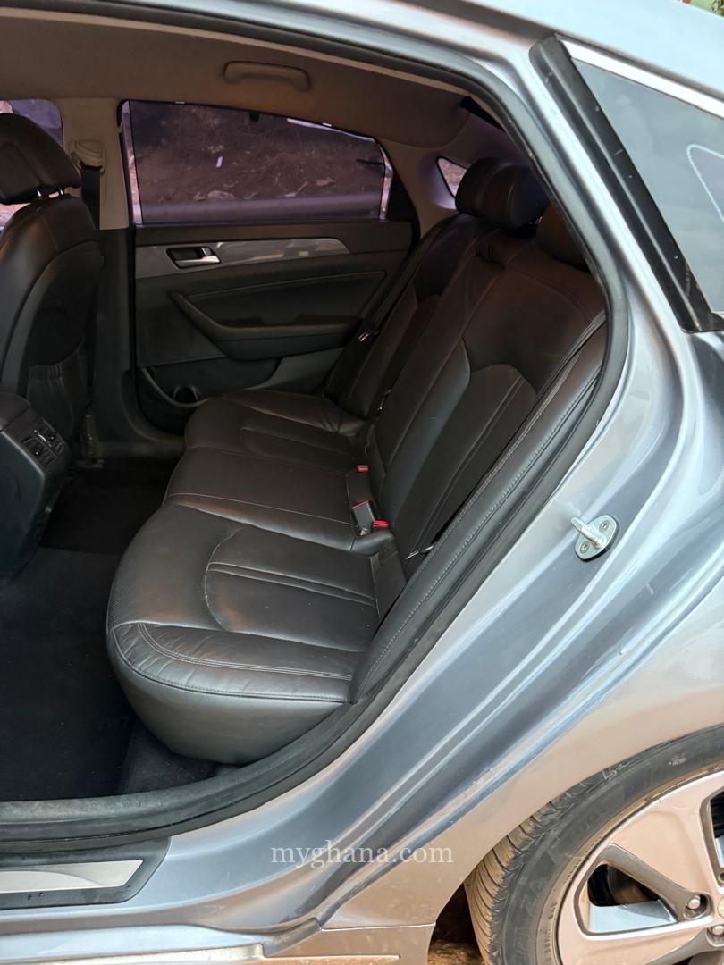2016 Hyundai LF Sonata Hybrid S/KEY