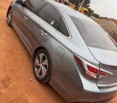 2016 Hyundai LF Sonata Hybrid S/KEY