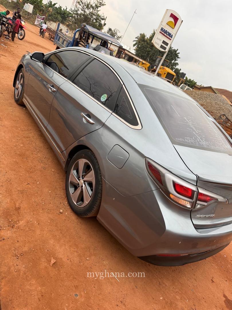 2016 Hyundai LF Sonata Hybrid S/KEY