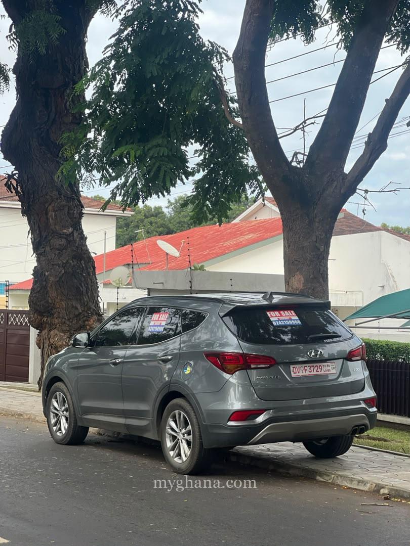 Hyundai SantaFe 2.0D Diesel Automatic SUV – Clean & Well Maintained (2018)