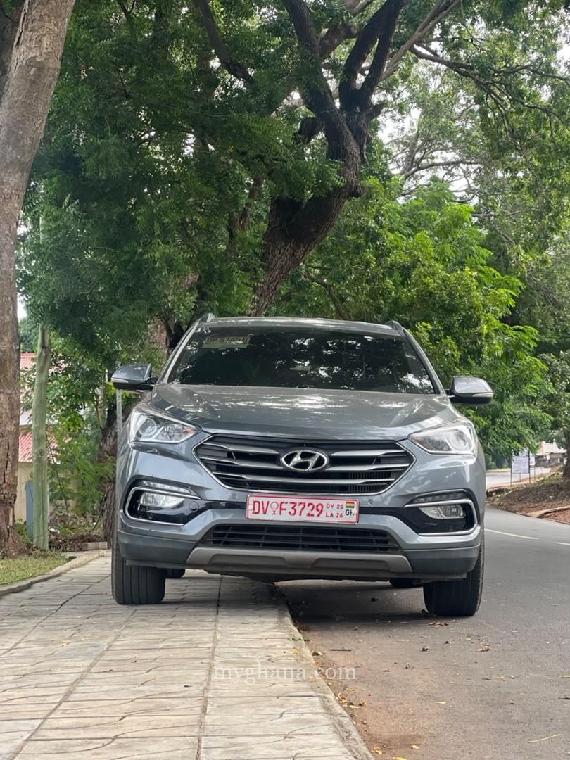 Hyundai SantaFe 2.0D Diesel Automatic SUV – Clean & Well Maintained (2018)