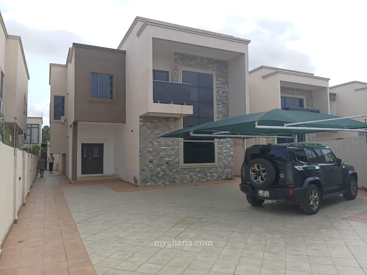 Executive four bedroom house for rent at East Legon, American House, Accra