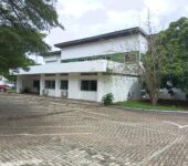 Office space, large parking space to let at Airport Residential Area, Accra