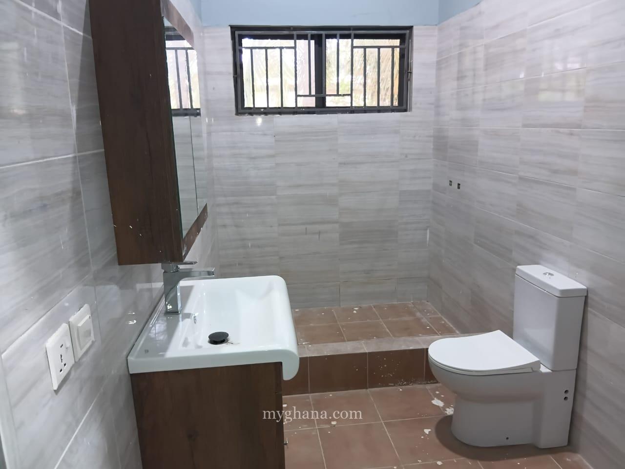 5 bedroom house to let at Kumasi Kwadaso near Christian University College