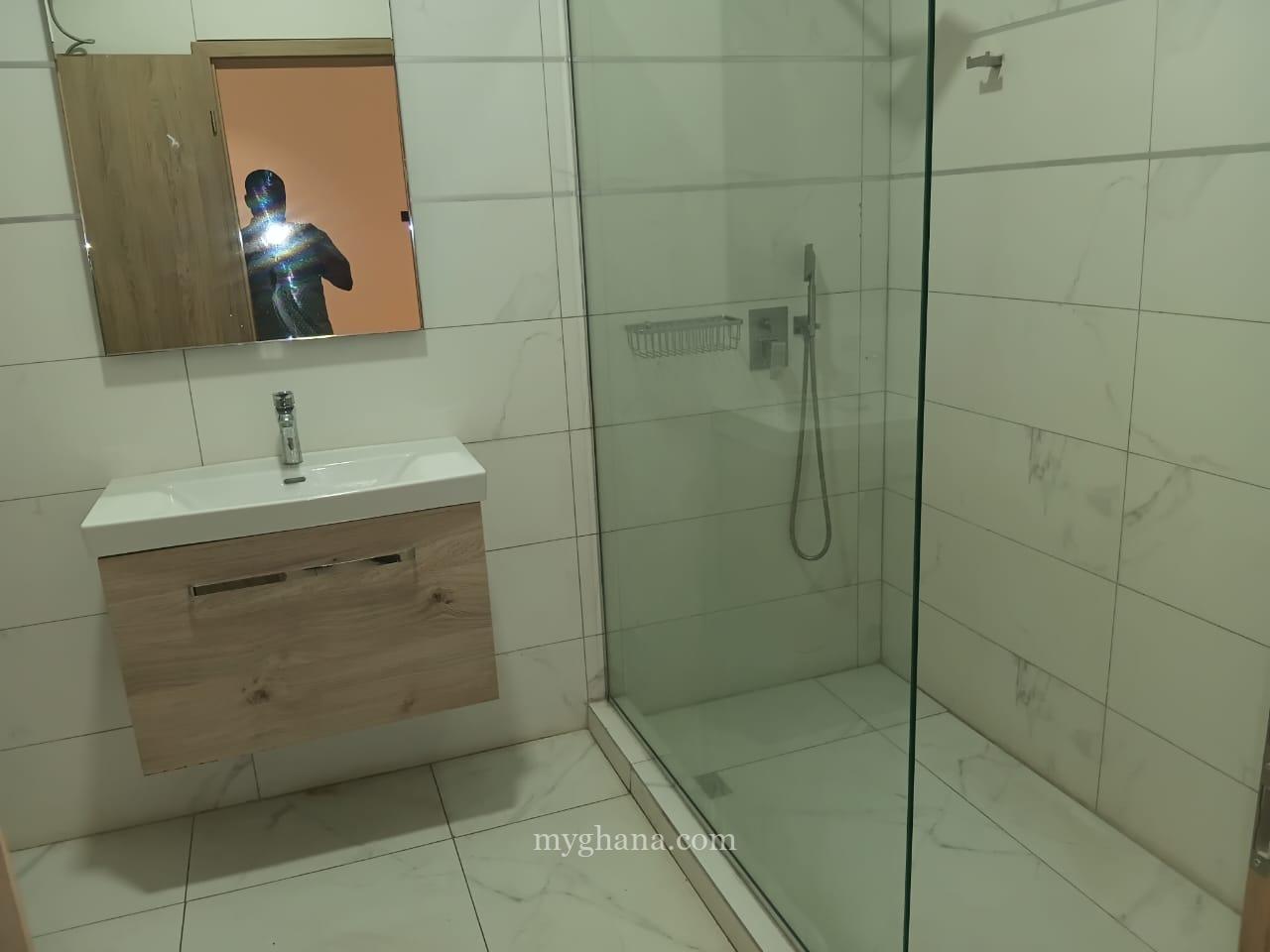 Executive four bedroom house for rent at East Legon, American House, Accra