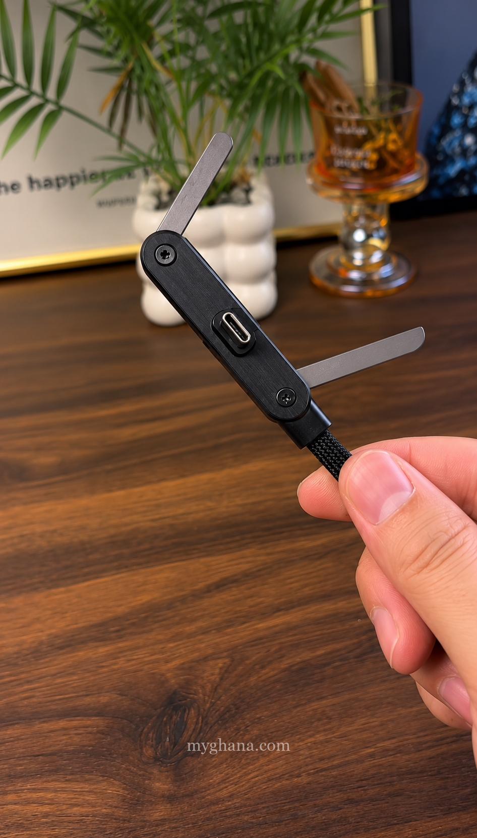 Foldable phone stand charging cable