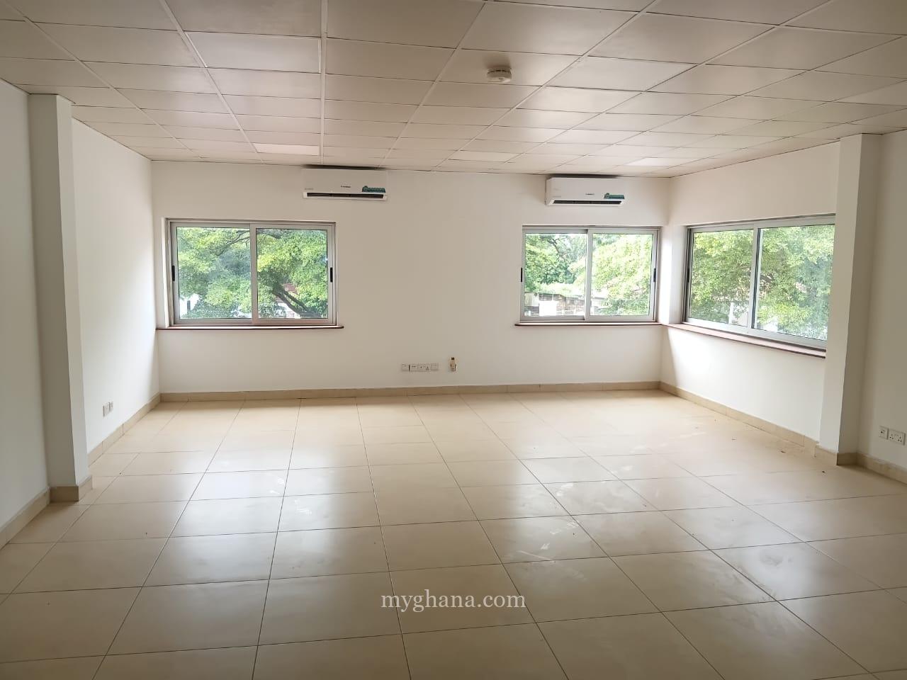 Office space, large parking space to let at Airport Residential Area, Accra