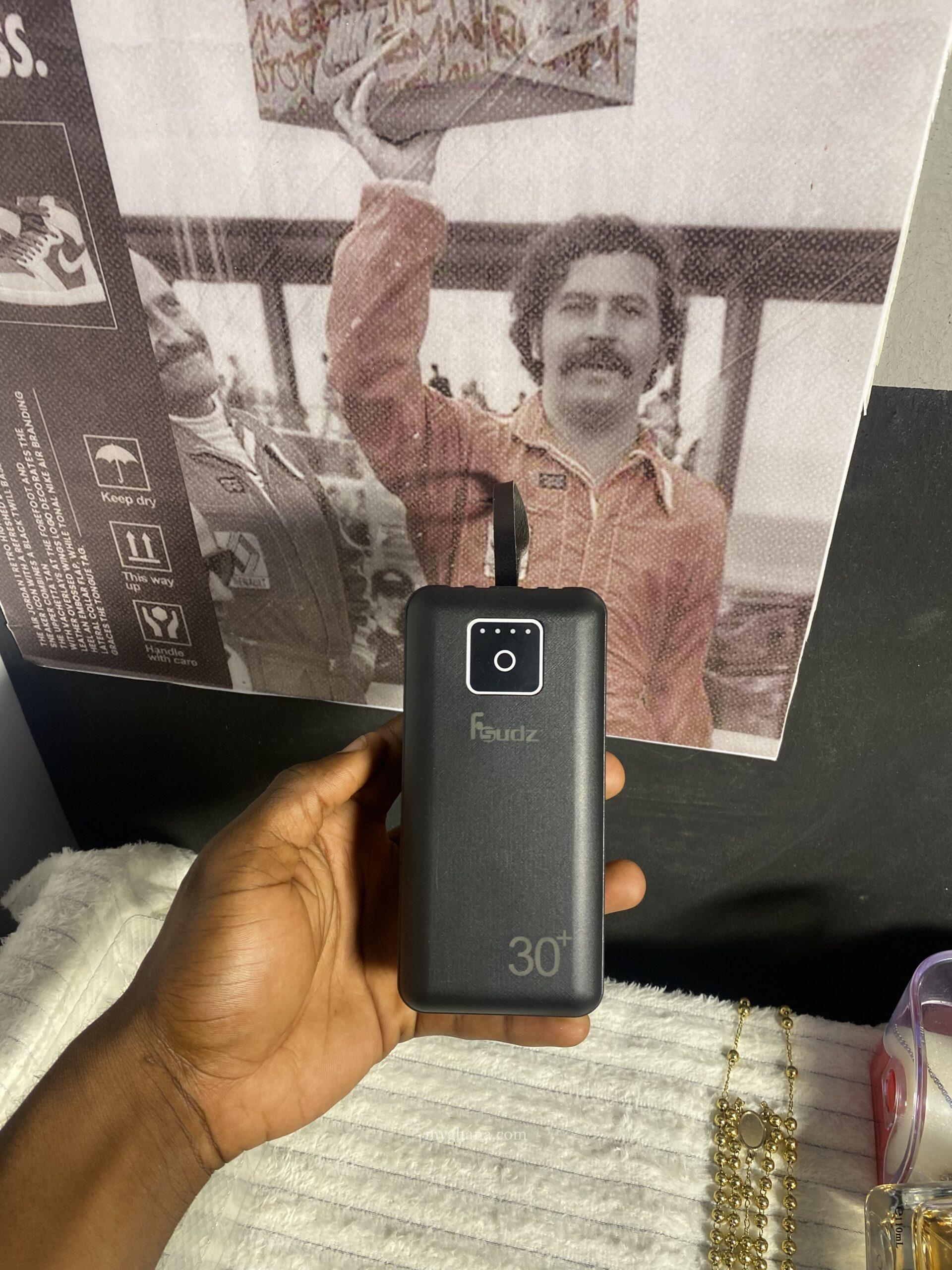 Fsundz 30000mAh power bank