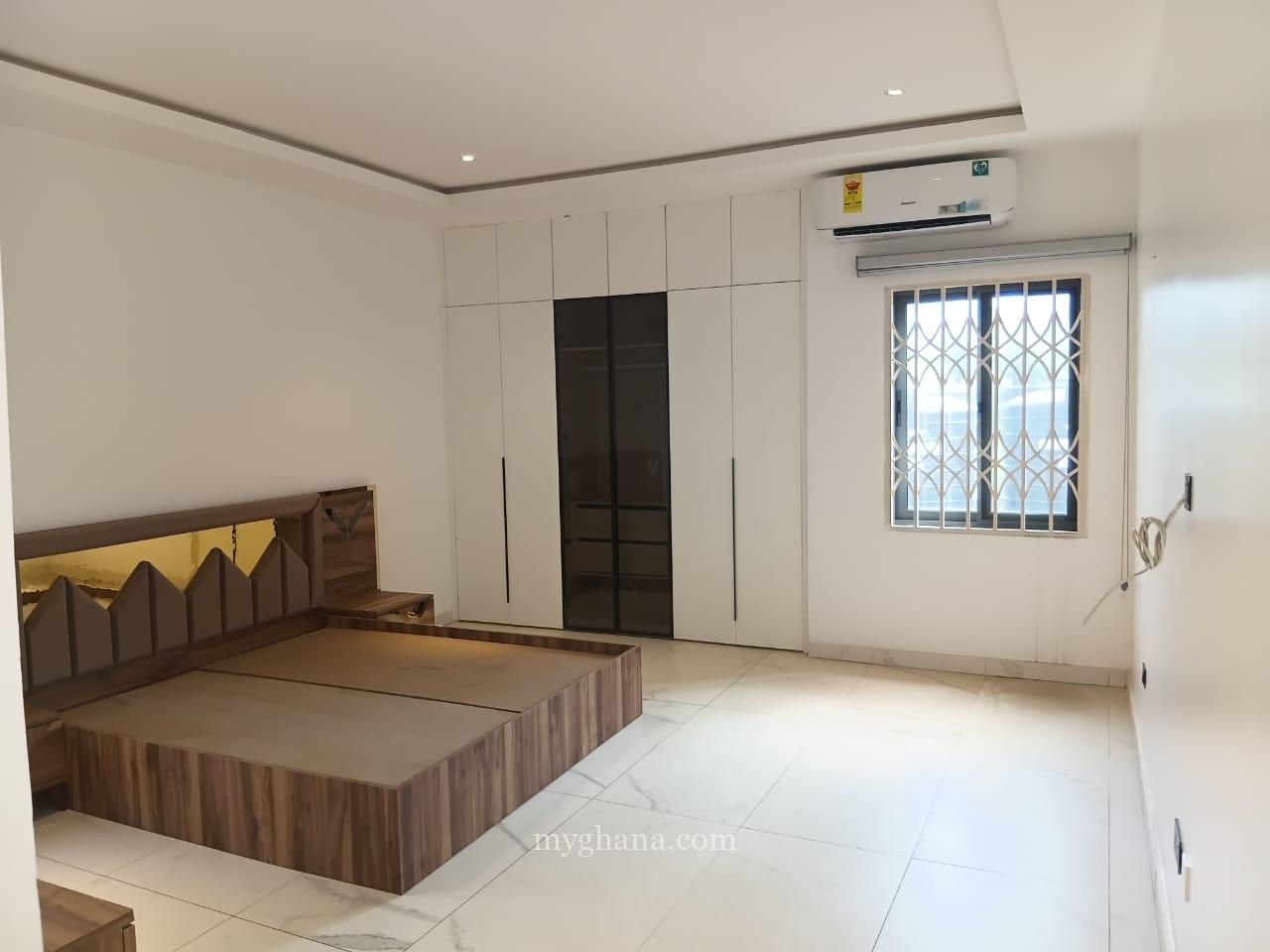 Executive four bedroom house for rent at East Legon, American House, Accra