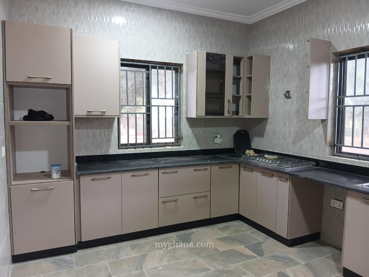 5 bedroom house to let at Kumasi Kwadaso near Christian University College