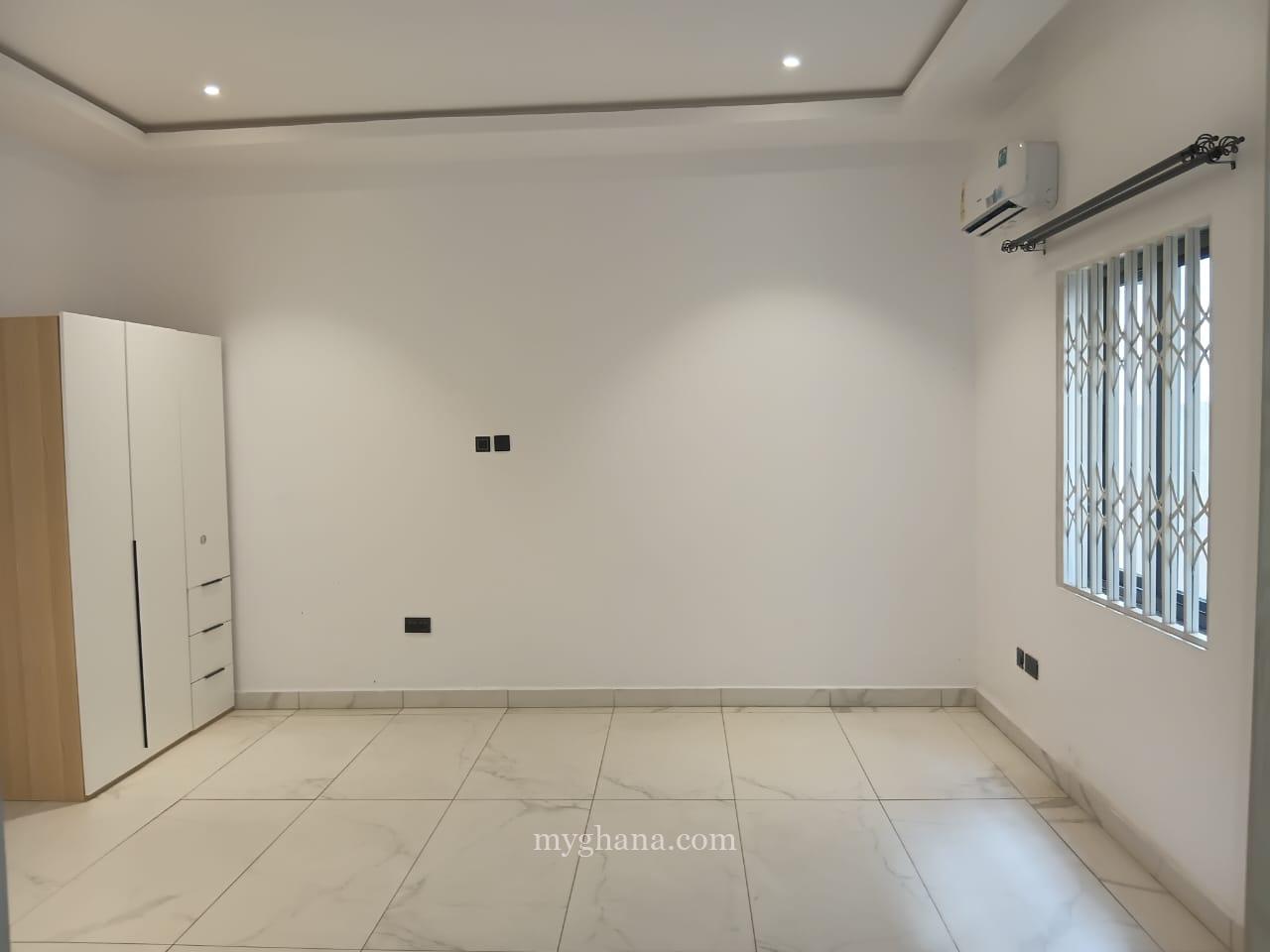 Executive four bedroom house for rent at East Legon, American House, Accra