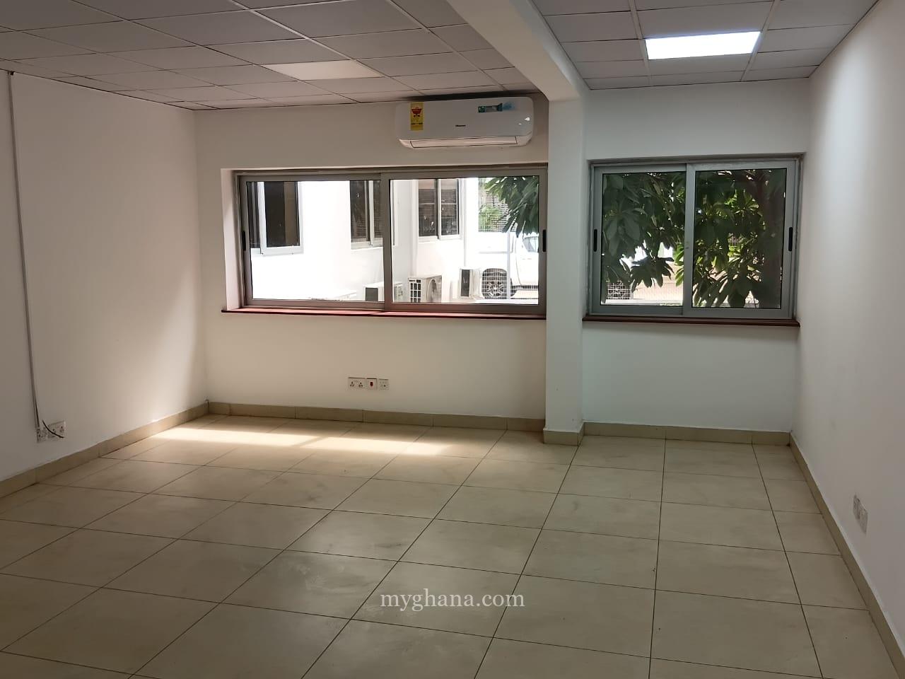 Office space, large parking space to let at Airport Residential Area, Accra