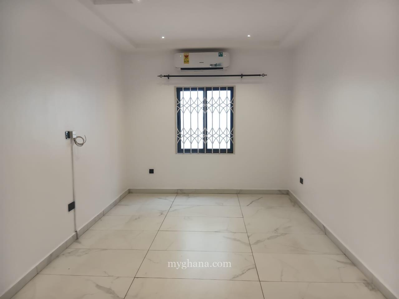 Executive four bedroom house for rent at East Legon, American House, Accra