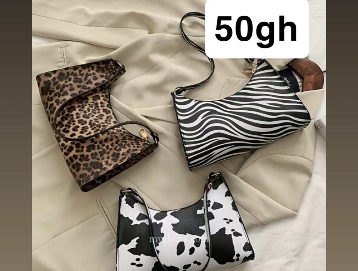 Love a bag you see? You can now preorder it through Bag Mood. ✨ Please note