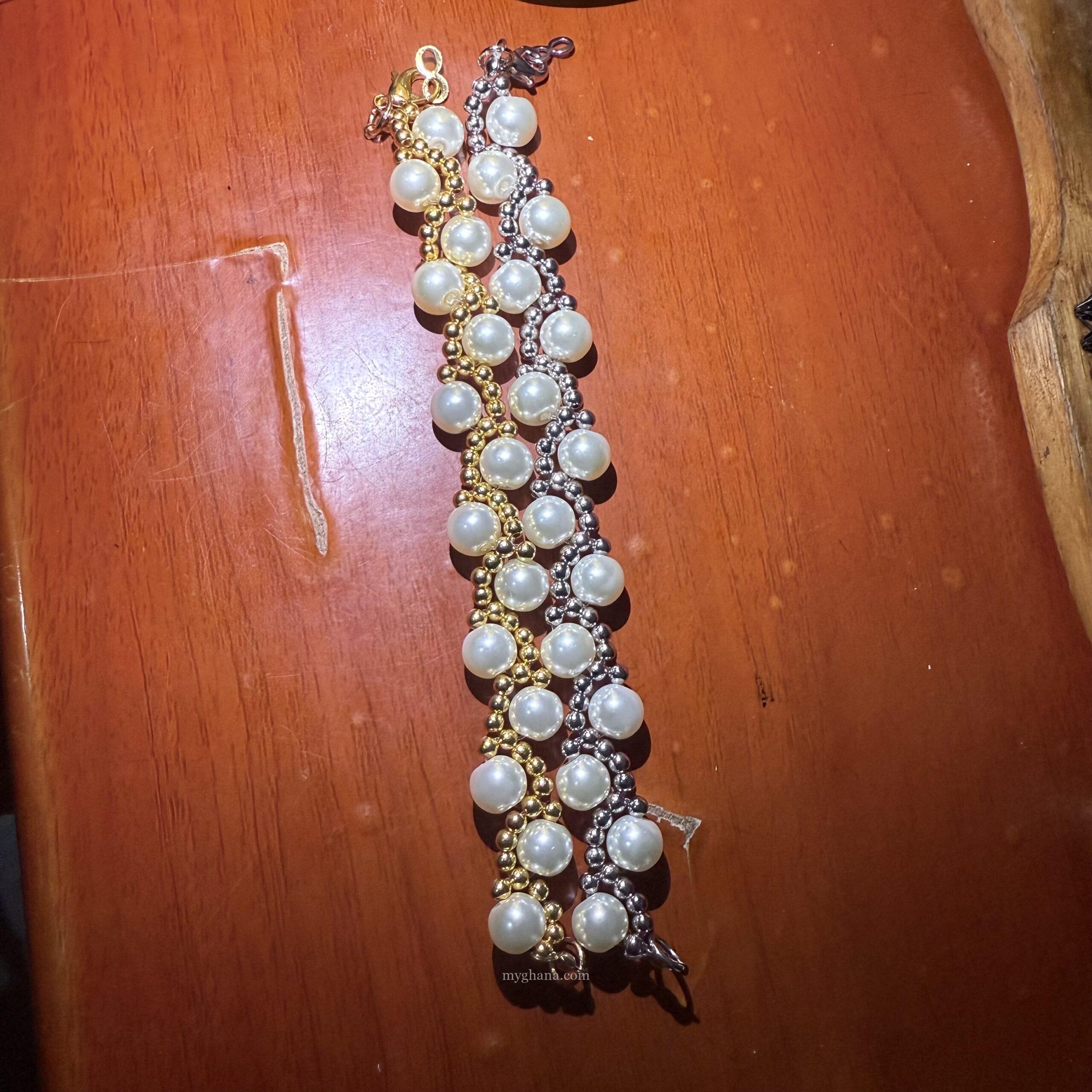Handmade beaded Pearl bracelet