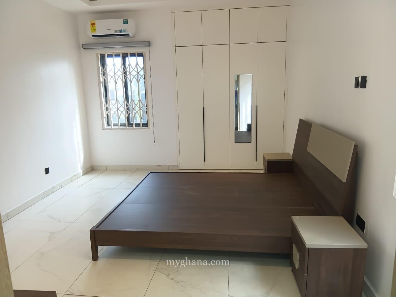 Executive four bedroom house for rent at East Legon, American House, Accra
