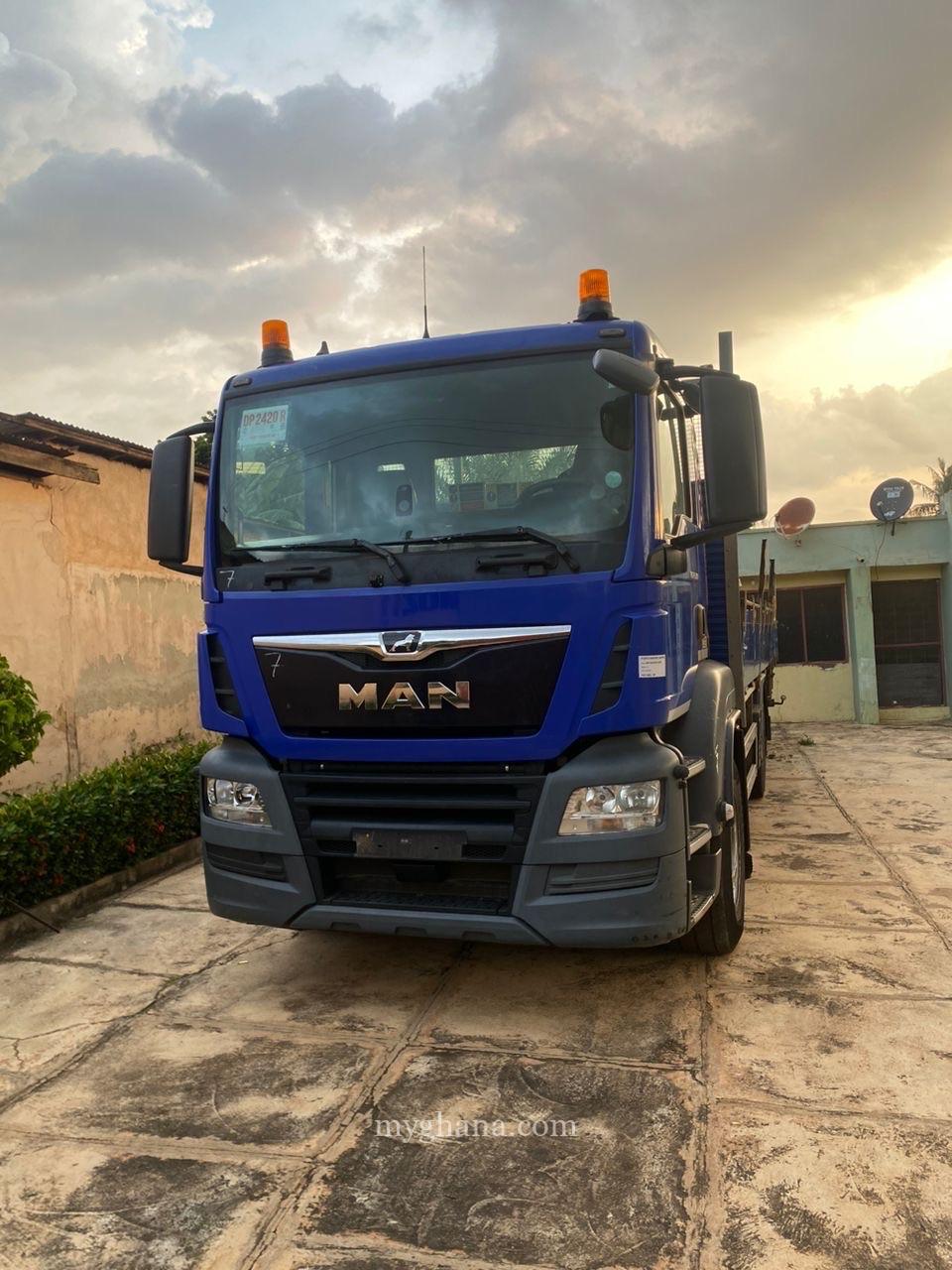 2018 MAN DIESEL TGS TRUCK