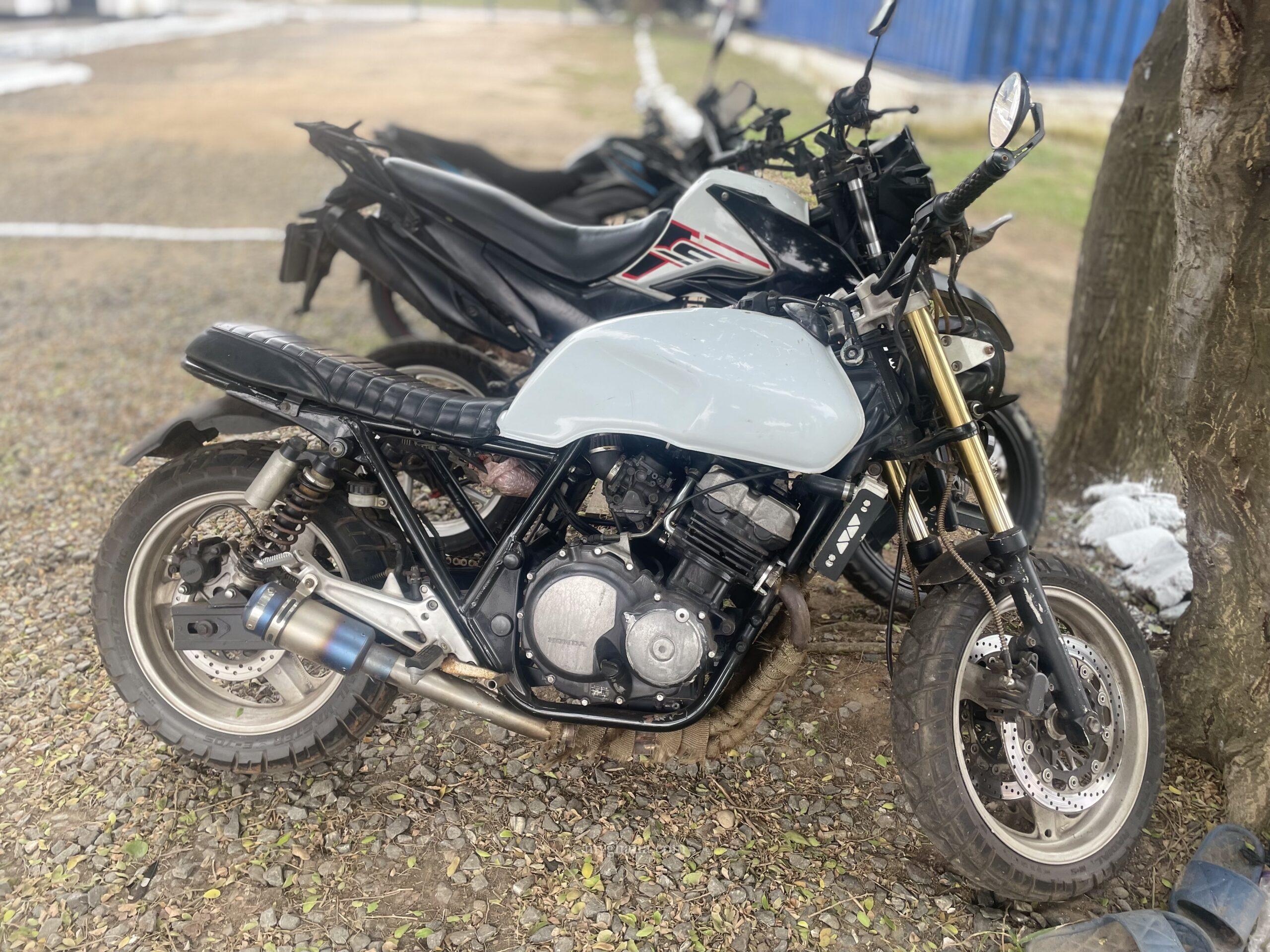 Honda CB 400