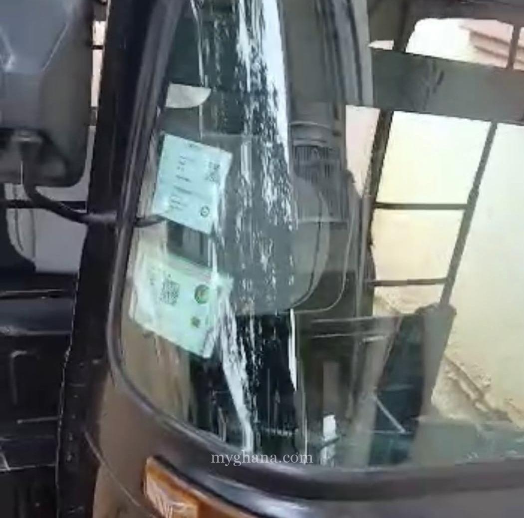 Neat Bajaj Re 2024