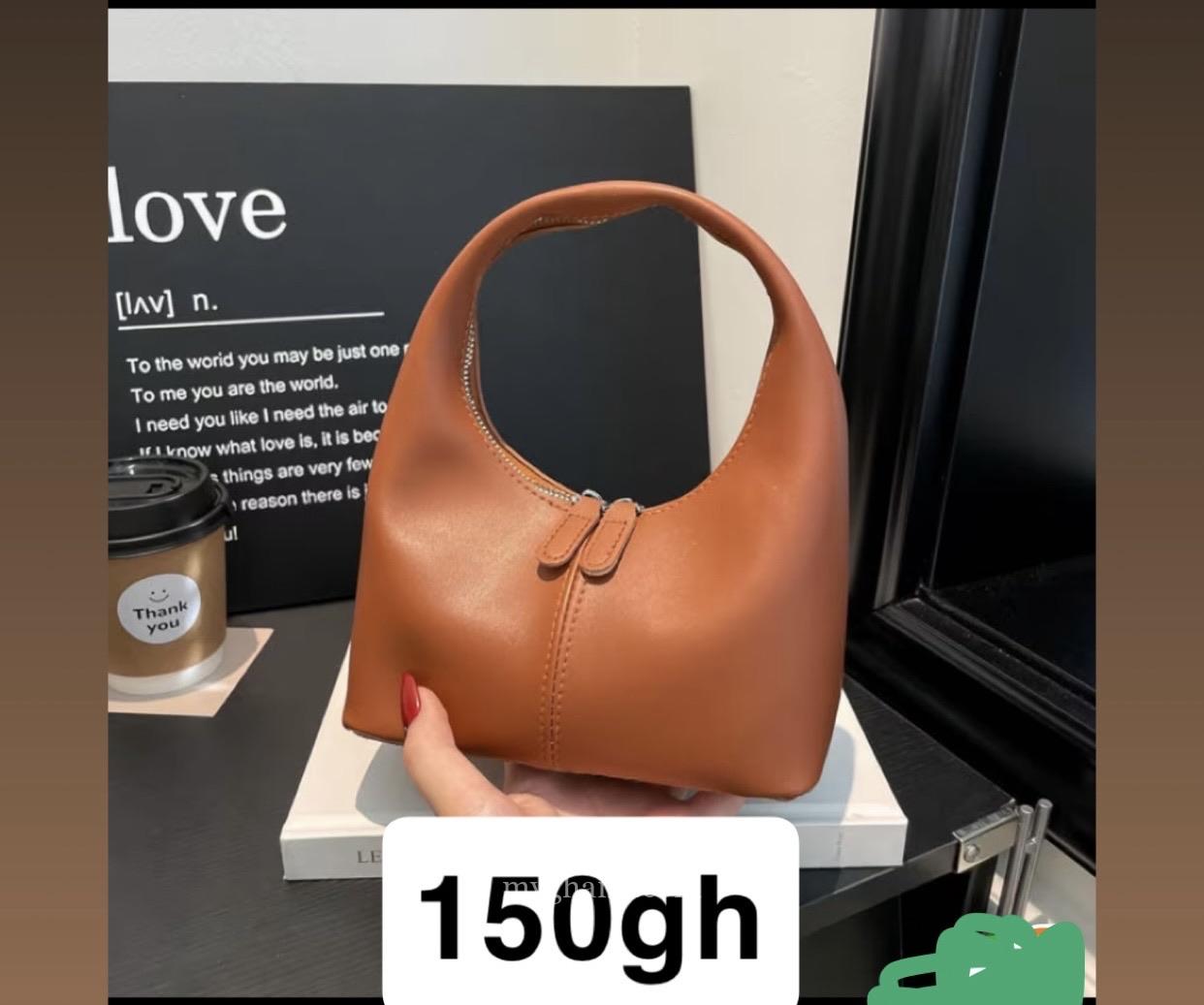 Love a bag you see? You can now preorder it through Bag Mood. ✨ Please note