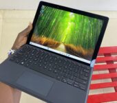 Dell Latitude 5290 2-in-1 i5 8th Gen, 256gig SSD , 8gig Ram..