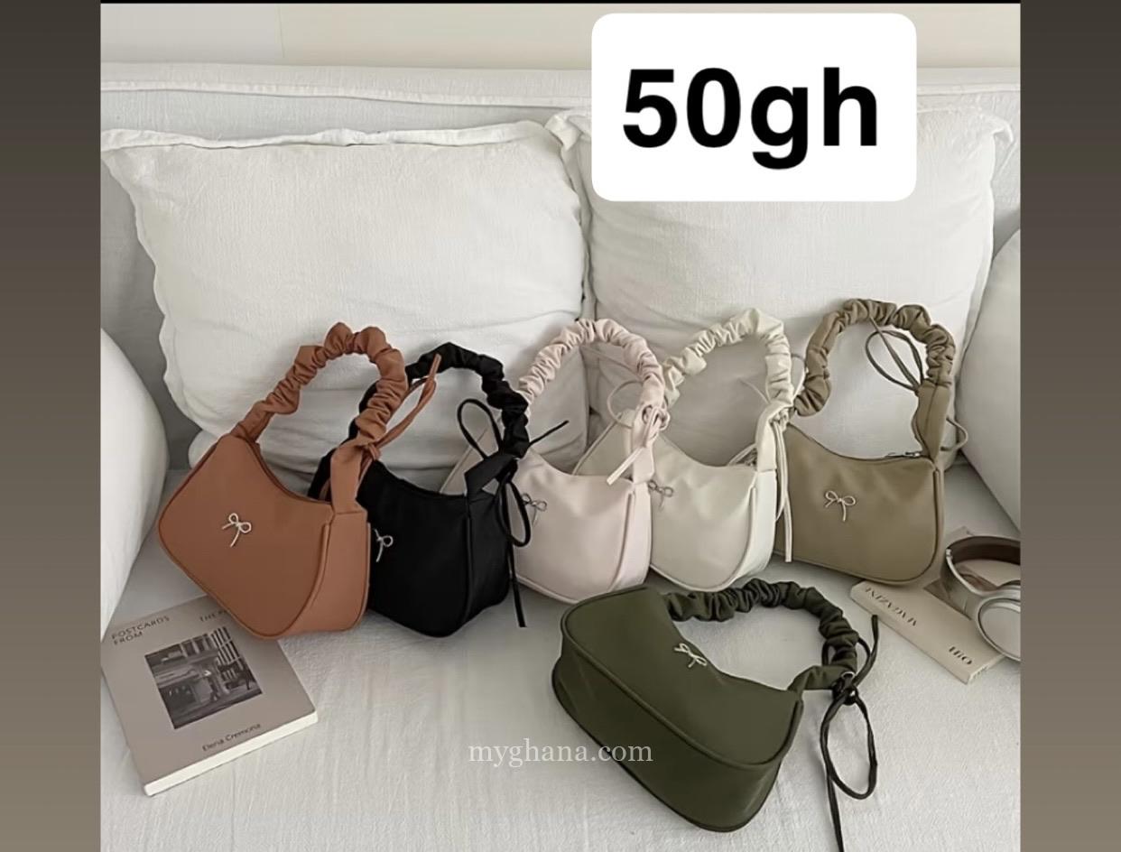 Love a bag you see? You can now preorder it through Bag Mood. ✨ Please note