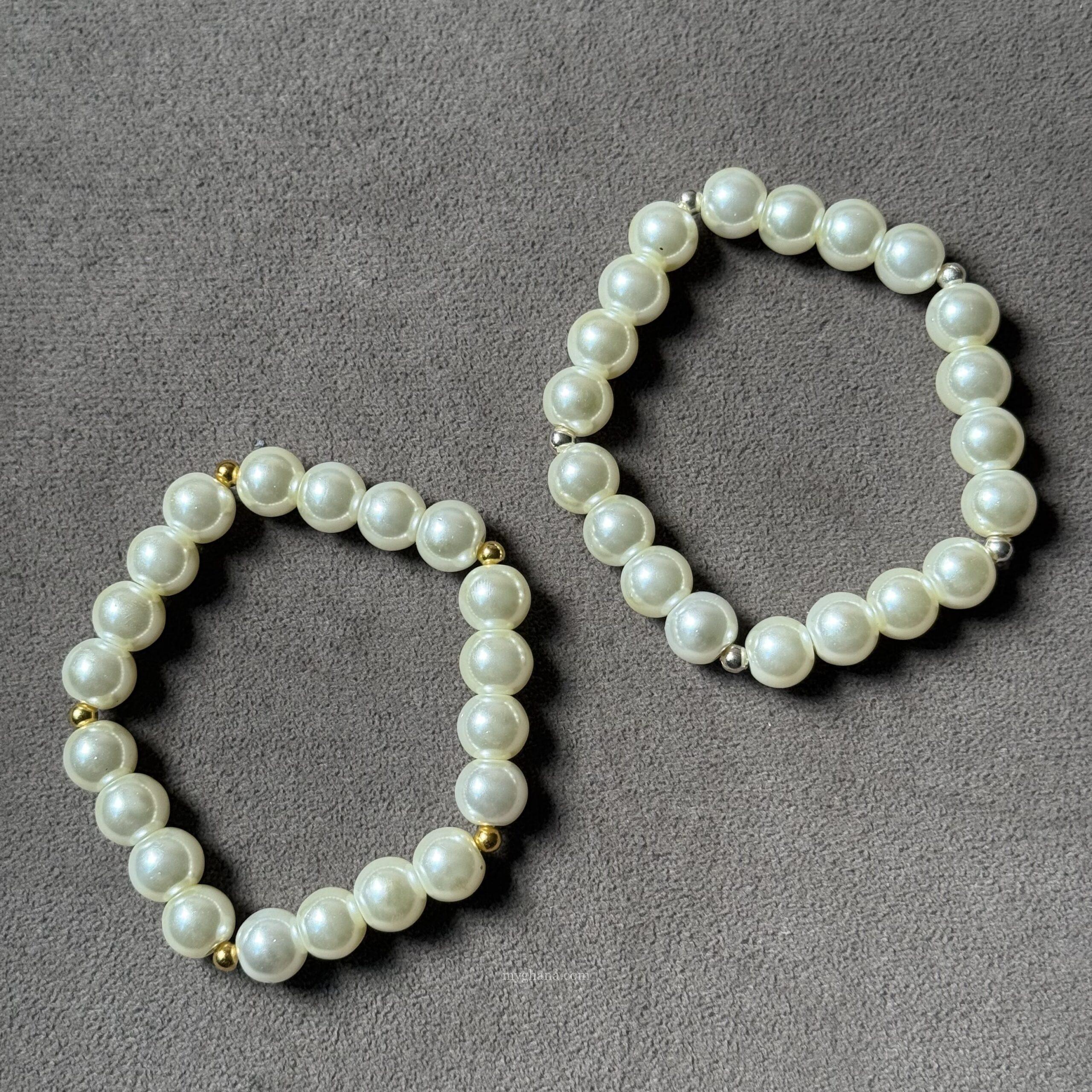Pearl beaded bracelet