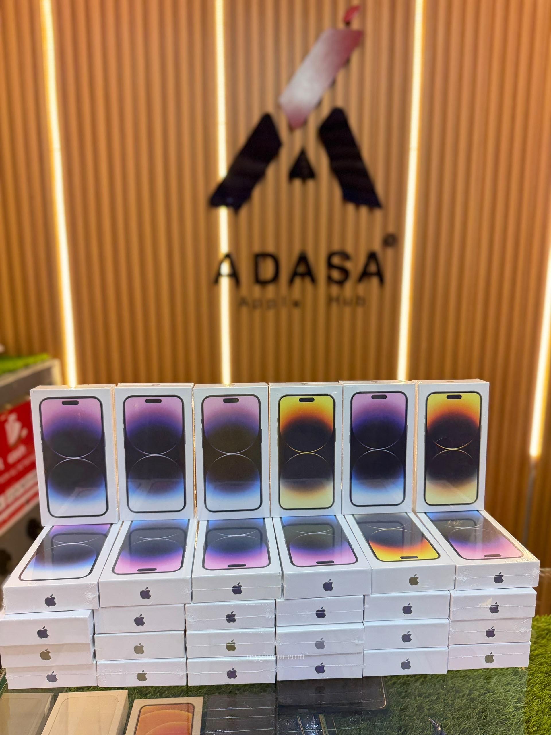 All iPhones available (14 pro)