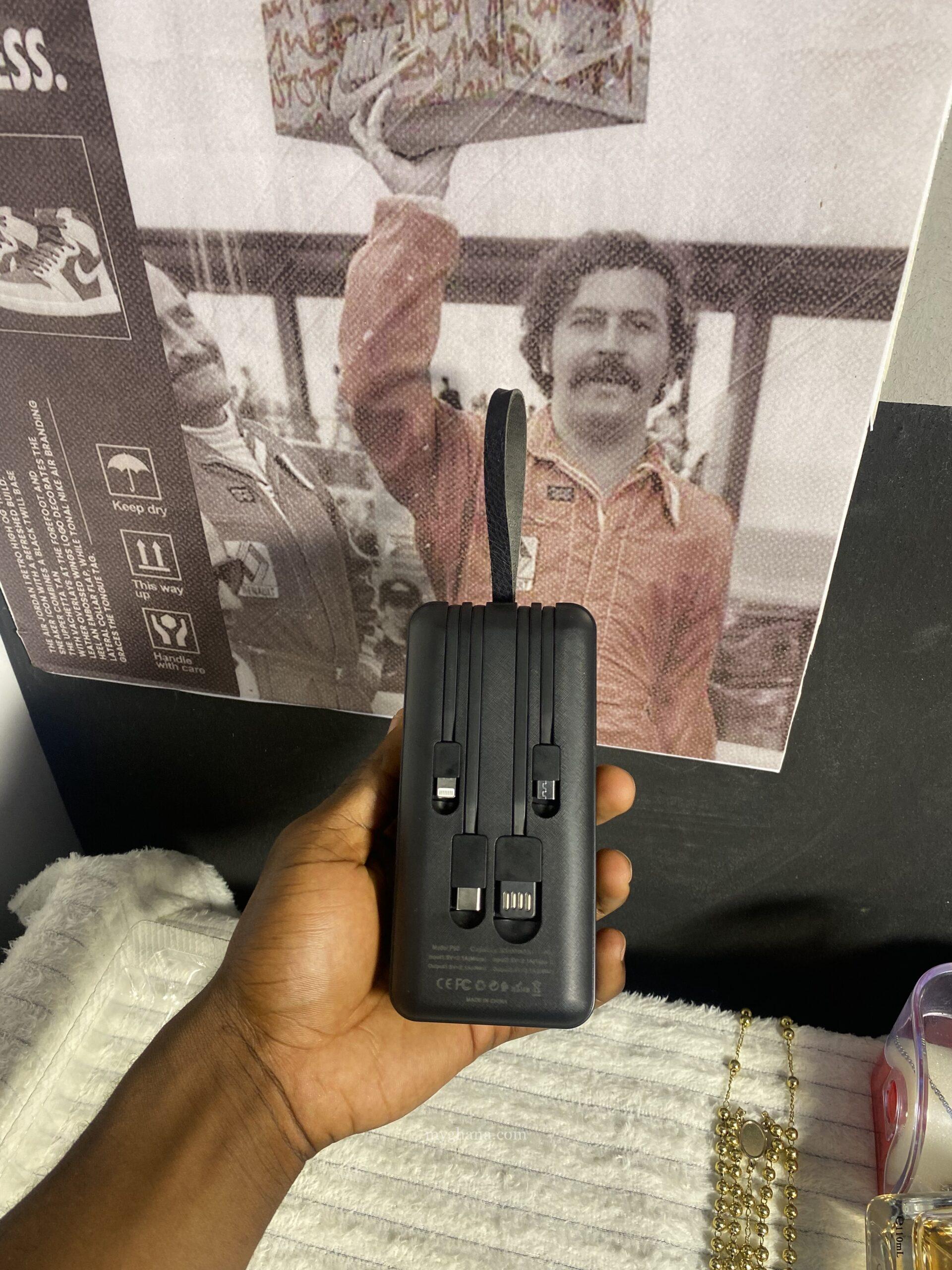 Fsundz 30000mAh power bank