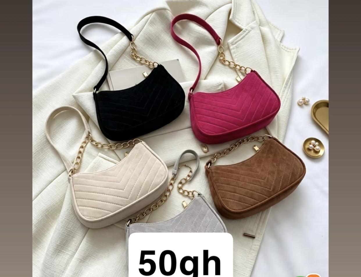 Love a bag you see? You can now preorder it through Bag Mood. ✨ Please note
