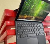 Dell Latitude 5290 2-in-1 i5 8th Gen, 256gig SSD , 8gig Ram..