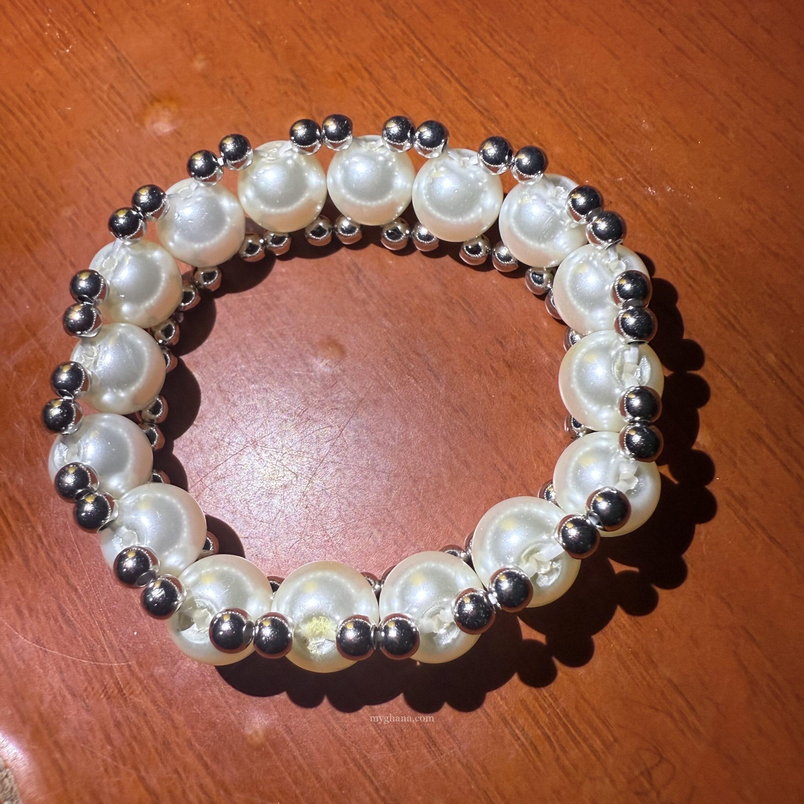 Stretchable Pearl bracelet