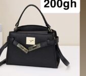 Love a bag you see? You can now preorder it through Bag Mood. ✨ Please note
